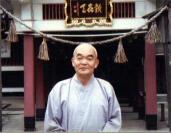 私が住職の高岡義全です